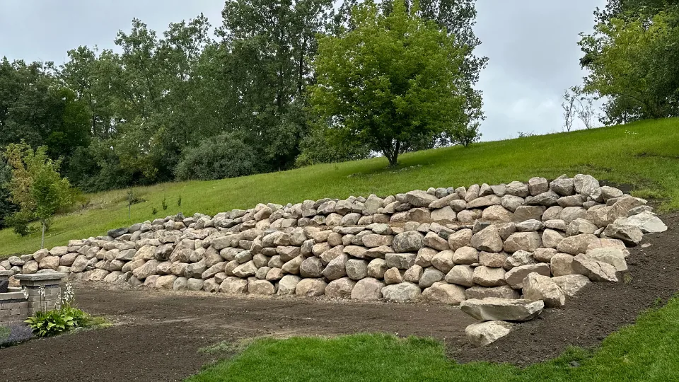 Large Boulder Retaining Wall